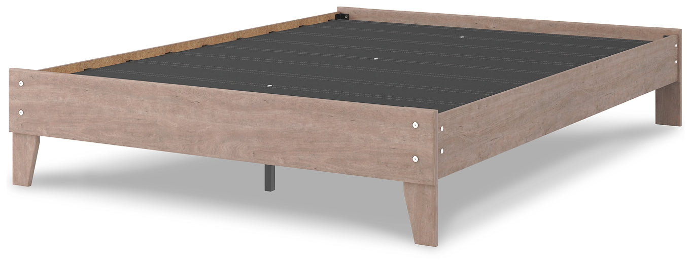 Flannia Queen Platform Bed