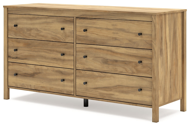 Bermacy Queen Panel Headboard with Dresser, Chest and 2 Nightstands