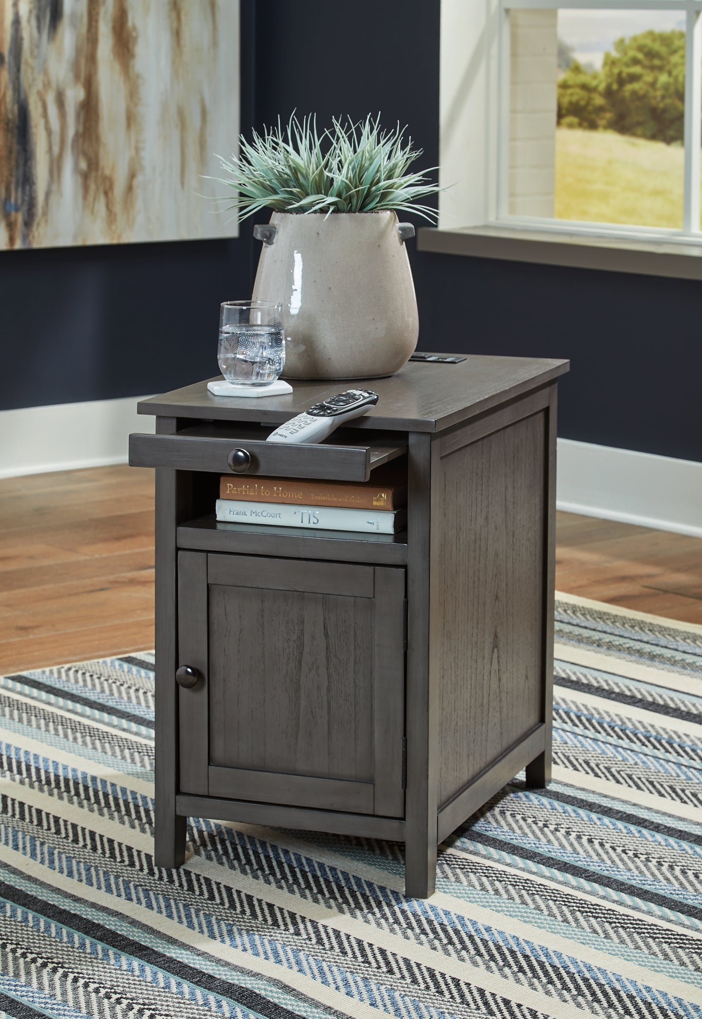 Treytown Chair Side End Table Milwaukee Furniture of Chicago - Furniture Store in Chicago Serving Humbolt Park, Roscoe Village, Avondale, & Homan Square