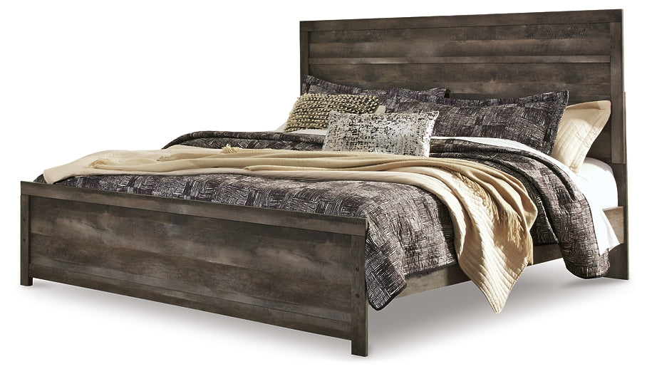 Wynnlow King Panel Bed with Mirrored Dresser and Nightstand Milwaukee Furniture of Chicago - Furniture Store in Chicago Serving Humbolt Park, Roscoe Village, Avondale, & Homan Square