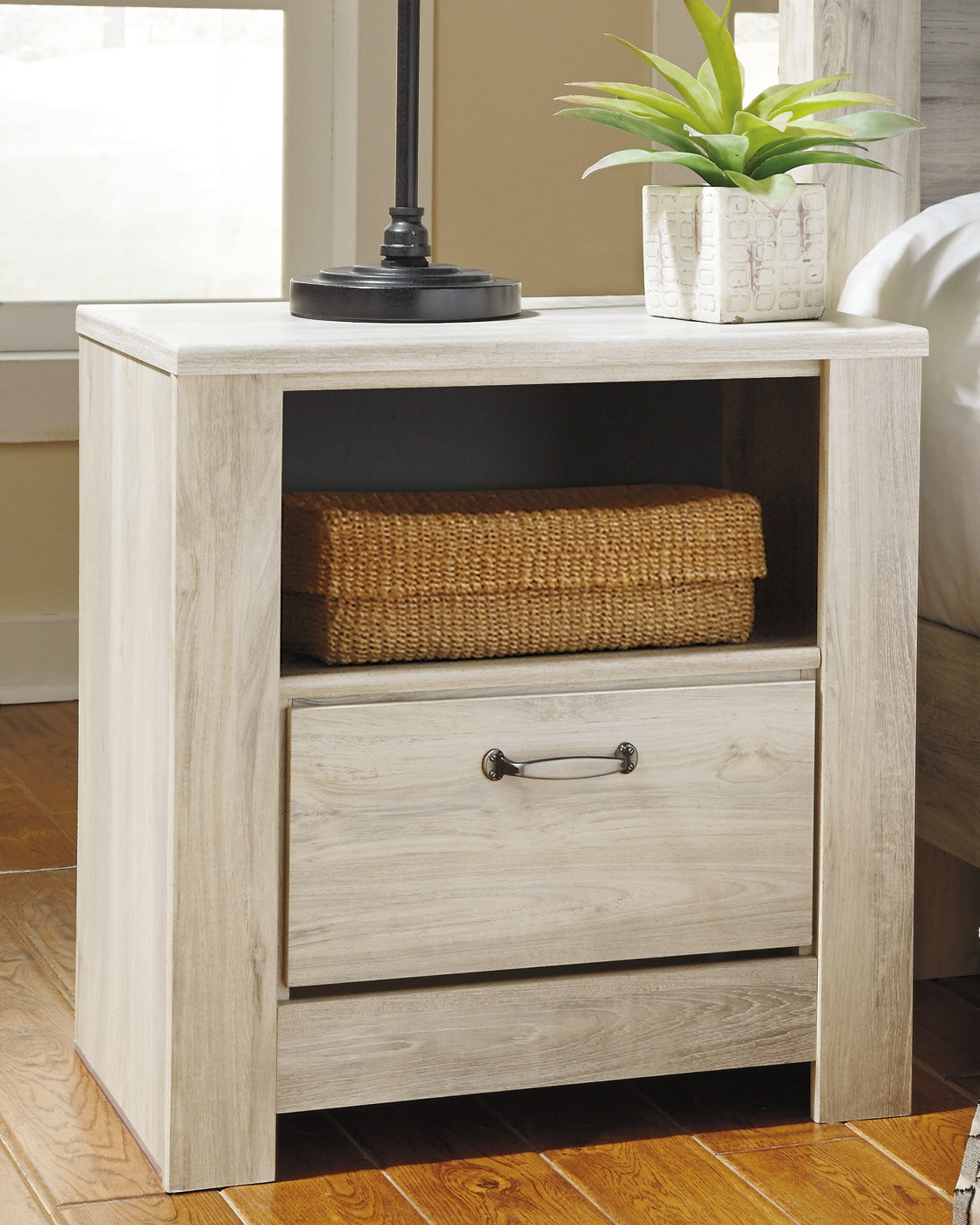 Bellaby Queen Crossbuck Panel Bed with 2 Nightstands Milwaukee Furniture of Chicago - Furniture Store in Chicago Serving Humbolt Park, Roscoe Village, Avondale, & Homan Square