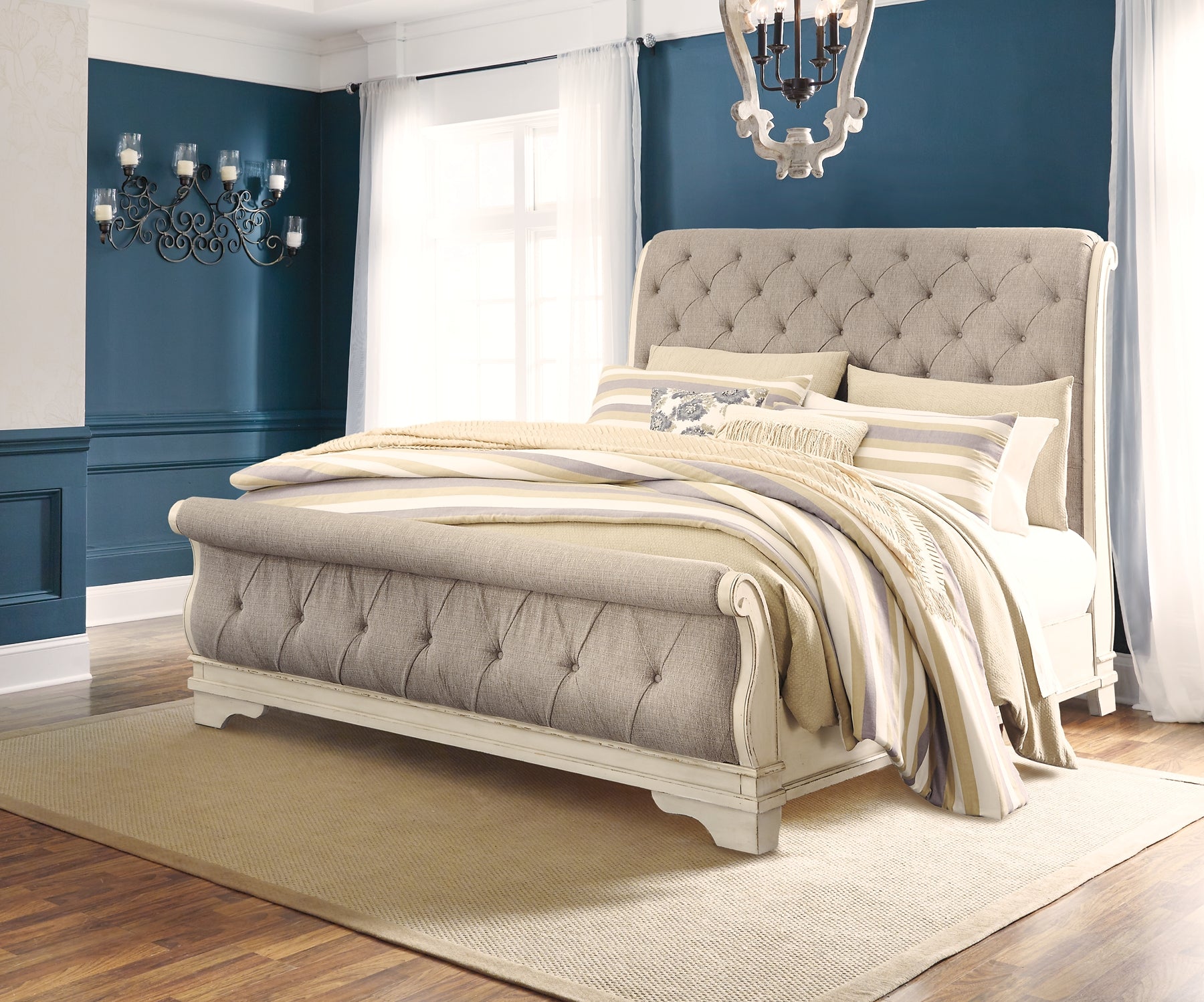 Realyn Queen Sleigh Bed with Mirrored Dresser Milwaukee Furniture of Chicago - Furniture Store in Chicago Serving Humbolt Park, Roscoe Village, Avondale, & Homan Square