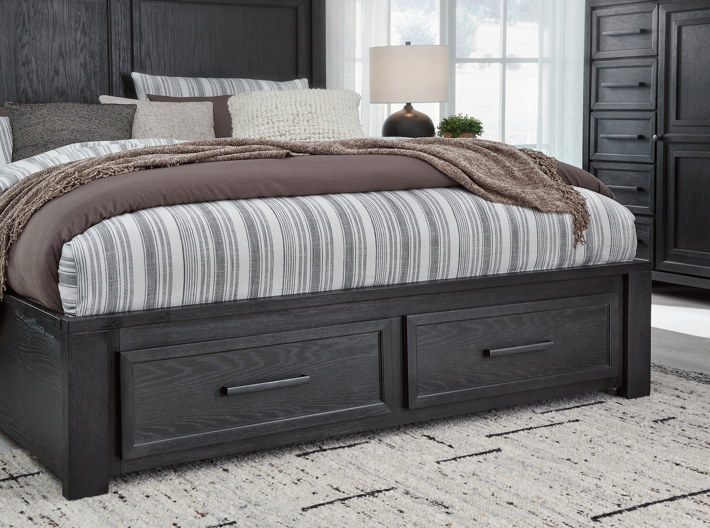 Foyland Queen Panel Storage Bed with Mirrored Dresser and 2 Nightstands Milwaukee Furniture of Chicago - Furniture Store in Chicago Serving Humbolt Park, Roscoe Village, Avondale, & Homan Square