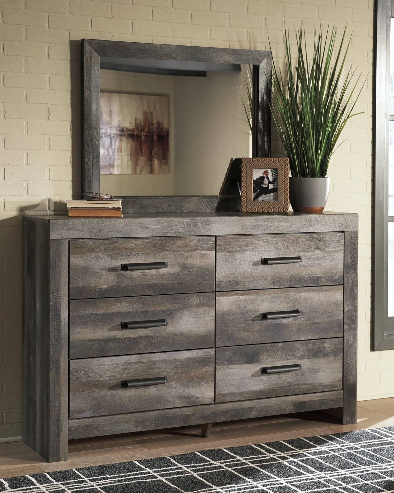 Wynnlow King Poster Bed with Mirrored Dresser, Chest and 2 Nightstands Milwaukee Furniture of Chicago - Furniture Store in Chicago Serving Humbolt Park, Roscoe Village, Avondale, & Homan Square